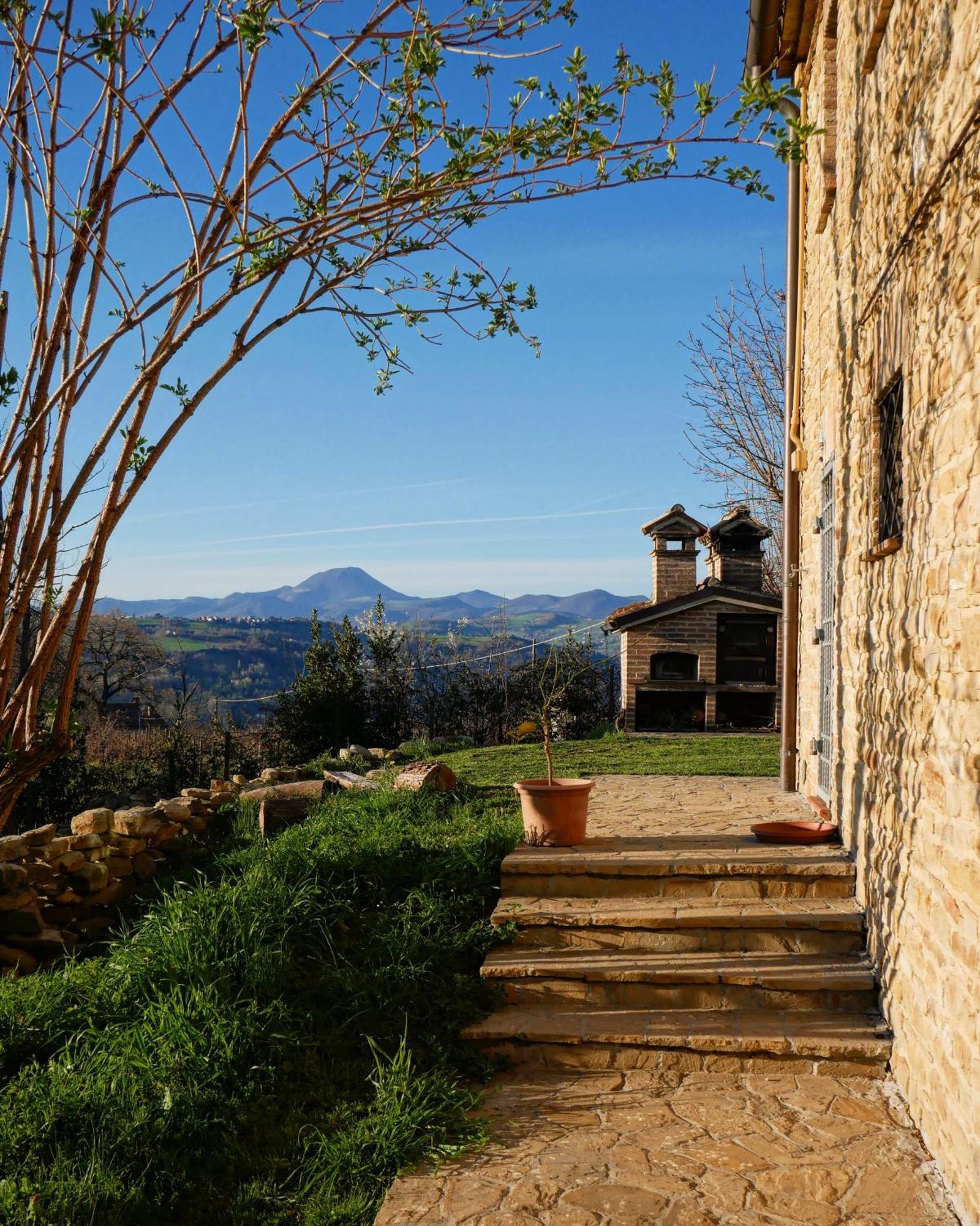 B&B Nel Vigneto Castelplanio Екстер'єр фото
